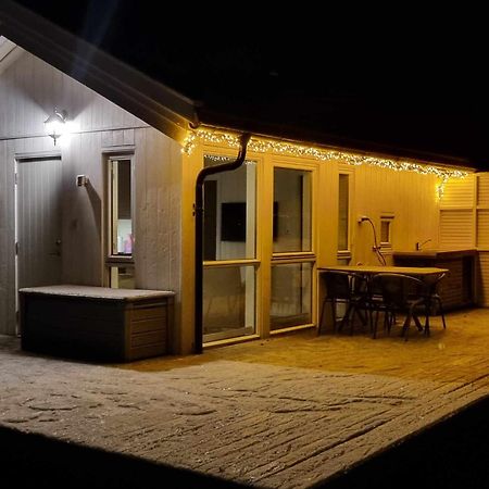 feriehus ved sjøen Tomra Eksteriør bilde