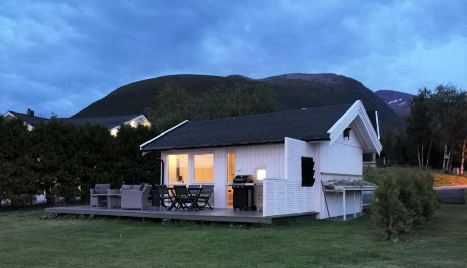 feriehus ved sjøen Tomra Eksteriør bilde